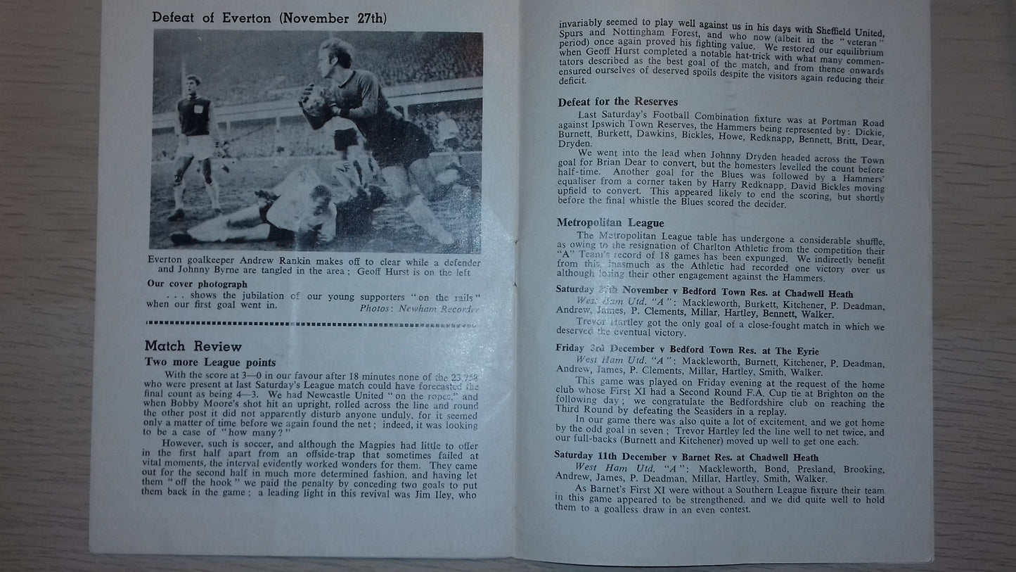 West Ham Utd v Grimsby Town Match Programme F.L. Cup 5th Round Replay Wed. 15th December 1965 1965