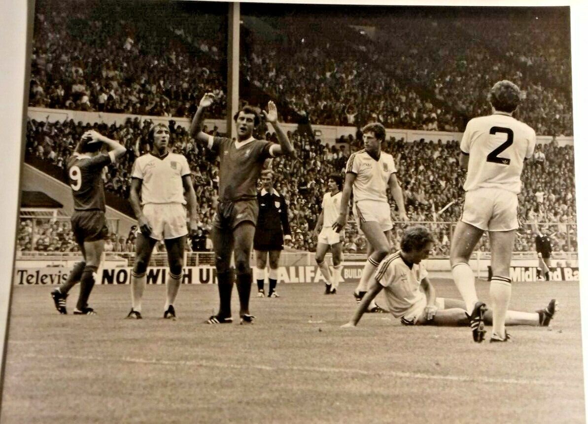 West Ham Utd v Liverpool Sport & General Official Press Photos 1980 Charity Shield